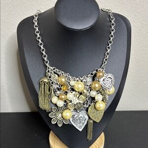 NWT SM Sandra Dangle Heart Tassel Charm Chain Necklace Faux Pearl Flower​​